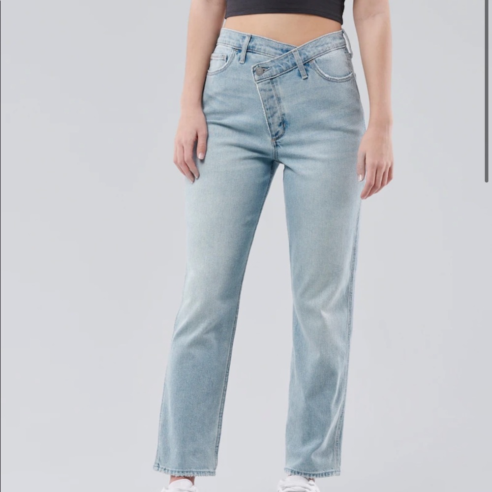 Hollister Asymmetrical Mom Jean